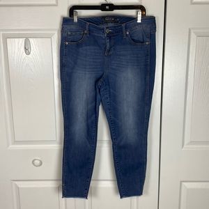 Torrid Ultra Skinny High Rise Blue Cropped Frayed Hem Jeans size 14